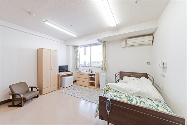 お任せください！親の施設入居に伴う片付け、便利屋ゼブラが全力サポの外観